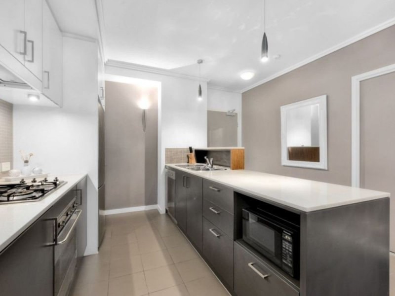 855/43 Hercules Street, Hamilton QLD 4007