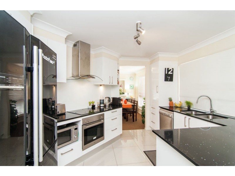 34 Kurrajong Drive, Warner QLD 4500