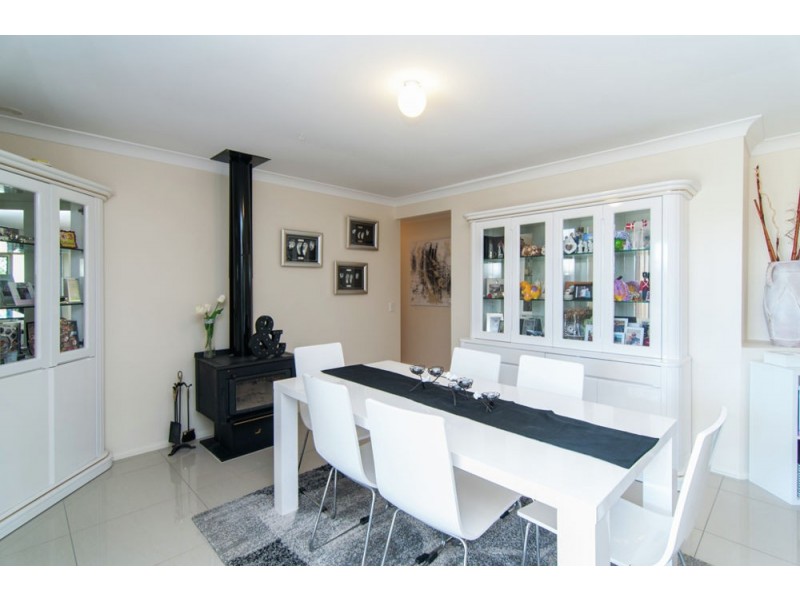 34 Kurrajong Drive, Warner QLD 4500