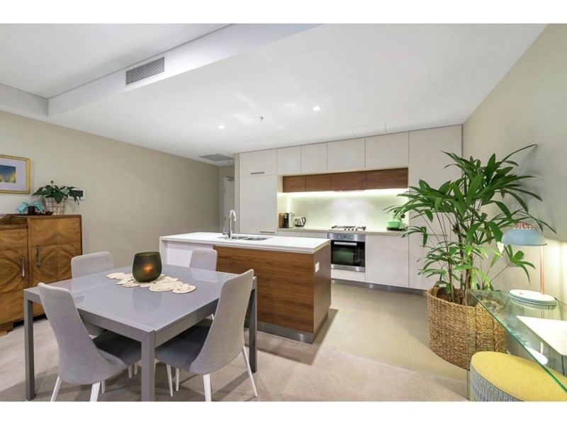 20404/37D Harbour Road, Hamilton QLD 4007