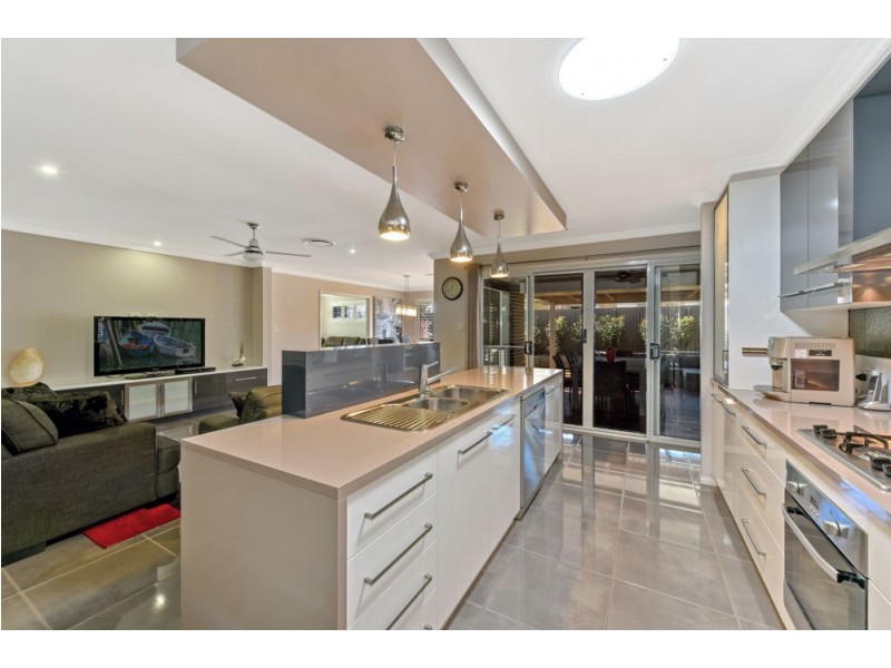 5 Wagtail Drive, Highfields QLD 4352