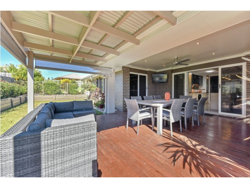 5 Wagtail Drive, Highfields QLD 4352