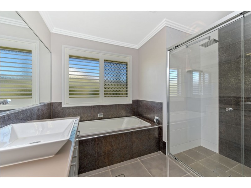 5 Wagtail Drive, Highfields QLD 4352