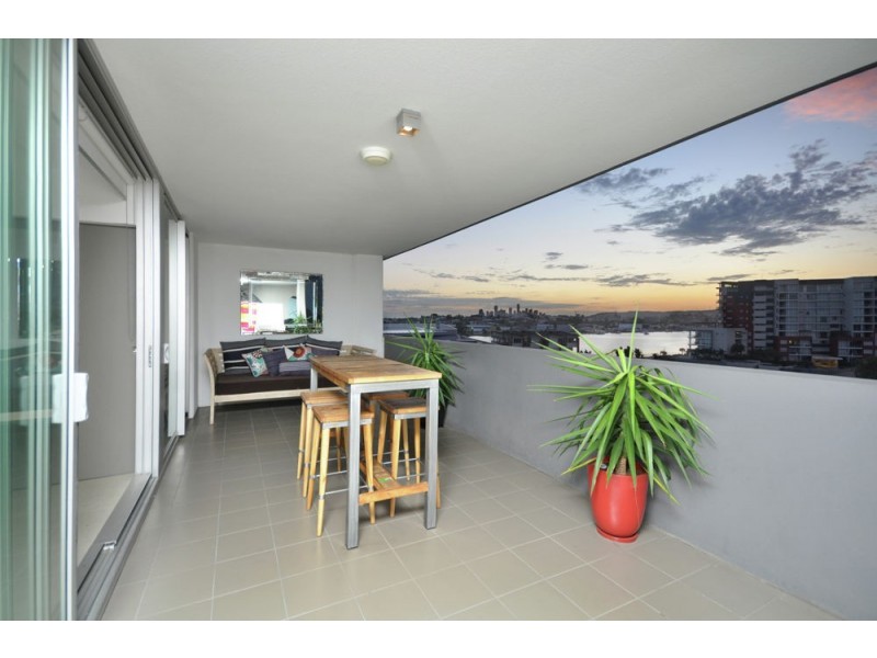 857/43 Hercules Street, Hamilton QLD 4007