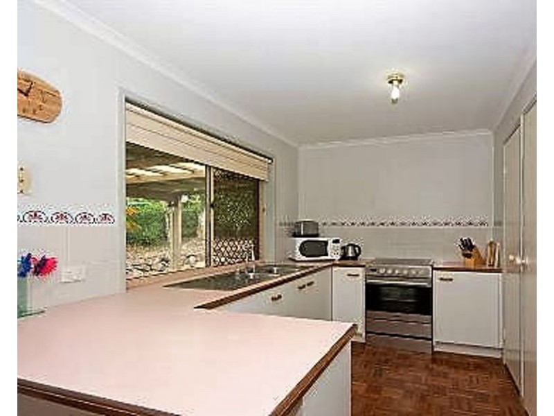 28 Tetragona Drive, Arana Hills QLD 4054