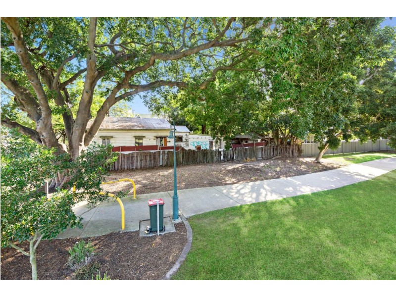 126 Rawlins Street, Kangaroo Point QLD 4169