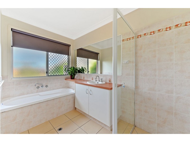 75 Highland Park Road, Meringandan West QLD 4352