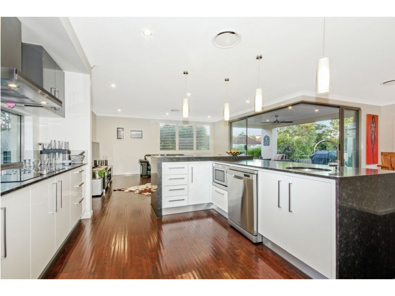 19 White Street, Wavell Heights QLD 4012