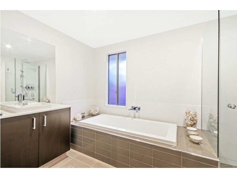 19 White Street, Wavell Heights QLD 4012