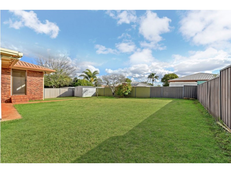 11 Black Court, Wilsonton QLD 4350