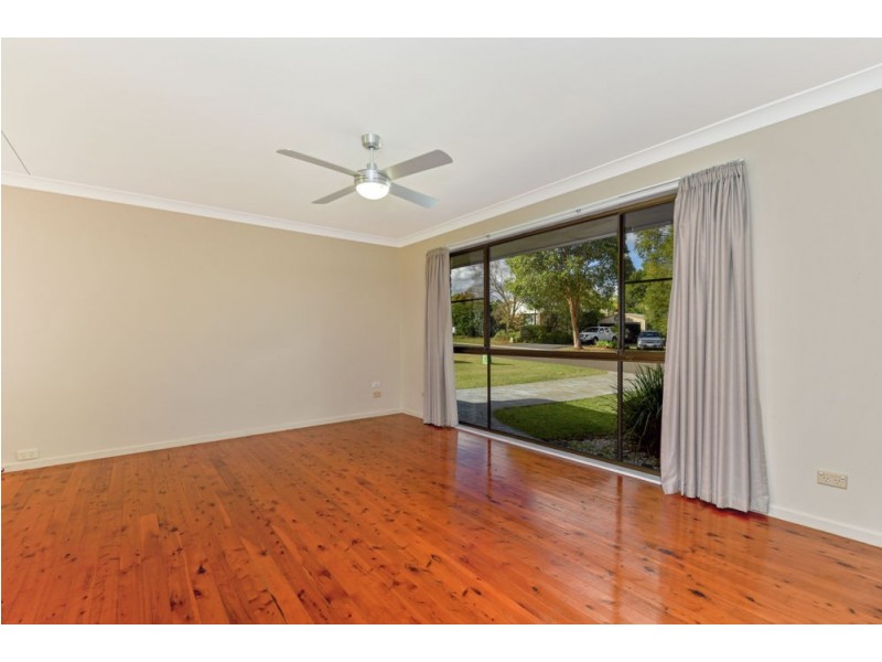 11 Black Court, Wilsonton QLD 4350