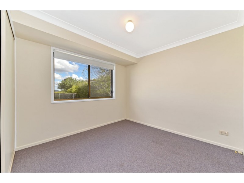 11 Black Court, Wilsonton QLD 4350