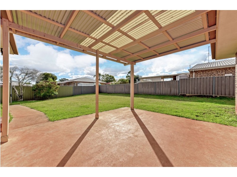 11 Black Court, Wilsonton QLD 4350