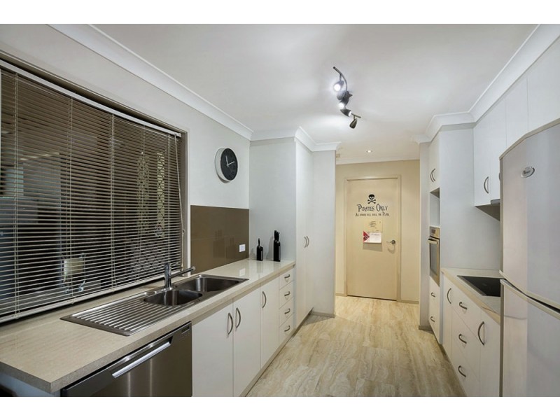 10 Raferty Street, Centenary Heights QLD 4350