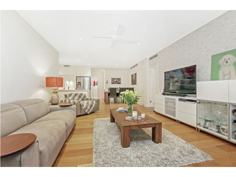 1102/118 Parkside Circuit, Hamilton QLD 4007