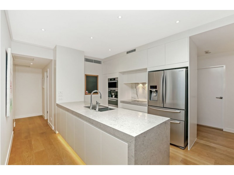 1102/118 Parkside Circuit, Hamilton QLD 4007