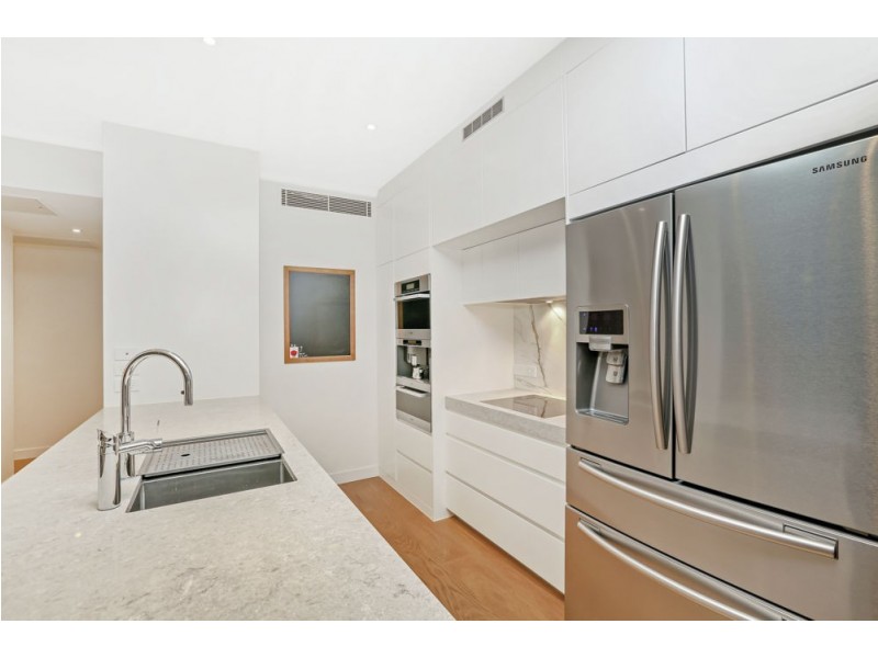 1102/118 Parkside Circuit, Hamilton QLD 4007