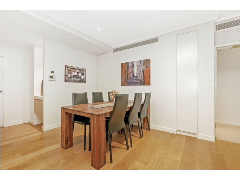 1102/118 Parkside Circuit, Hamilton QLD 4007