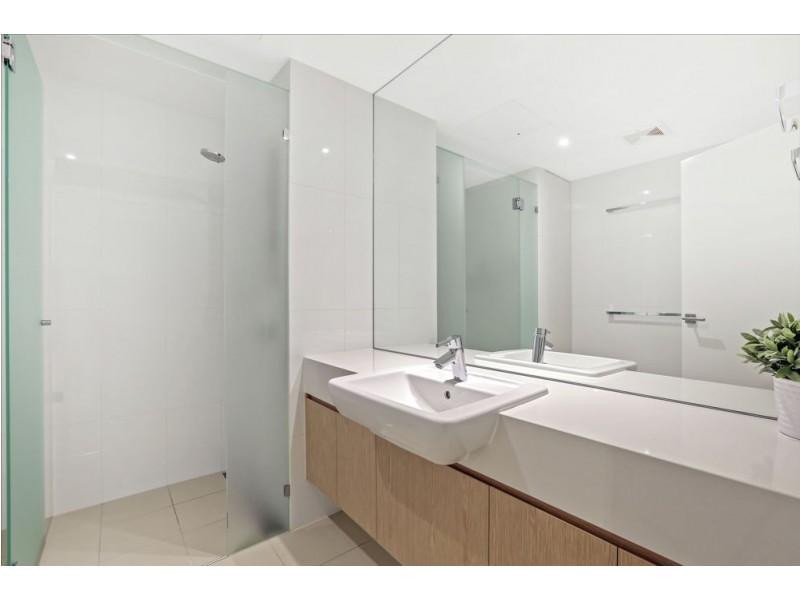 1102/118 Parkside Circuit, Hamilton QLD 4007