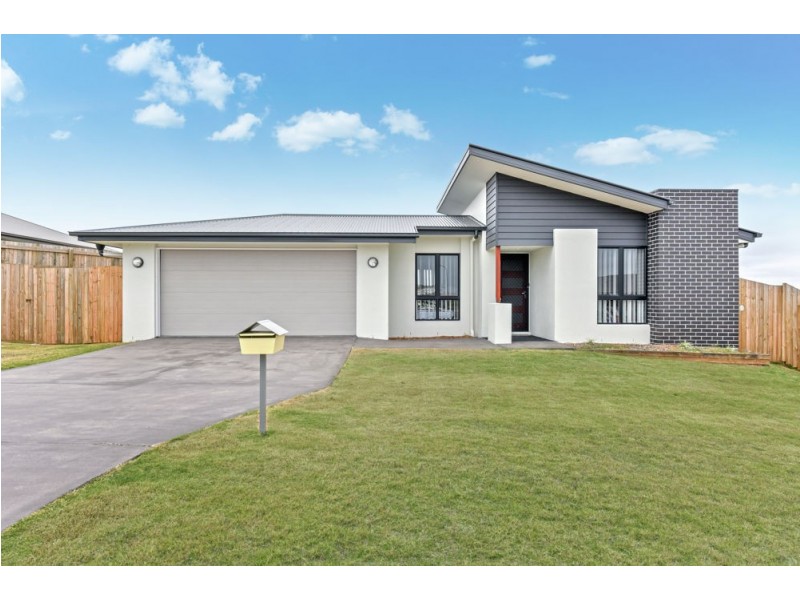 2 Kensei Street, Wyreema QLD 4352