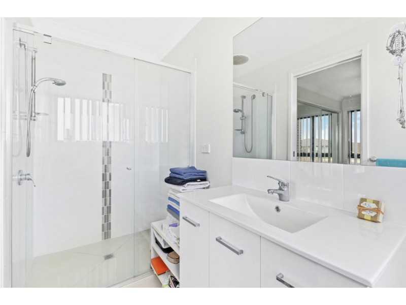 2 Kensei Street, Wyreema QLD 4352