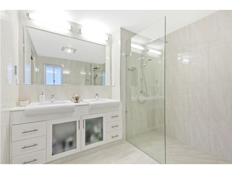 26 School Street, Hendra QLD 4011