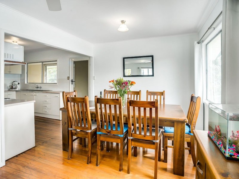 10 Kendrey Street, Stafford Heights QLD 4053