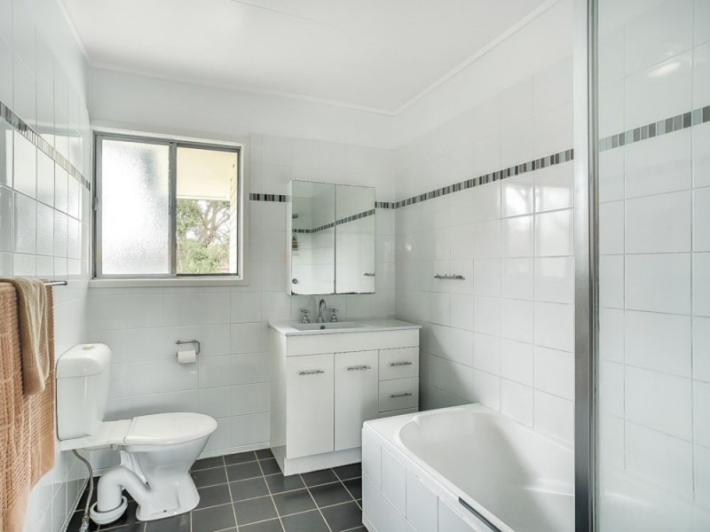 10 Kendrey Street, Stafford Heights QLD 4053