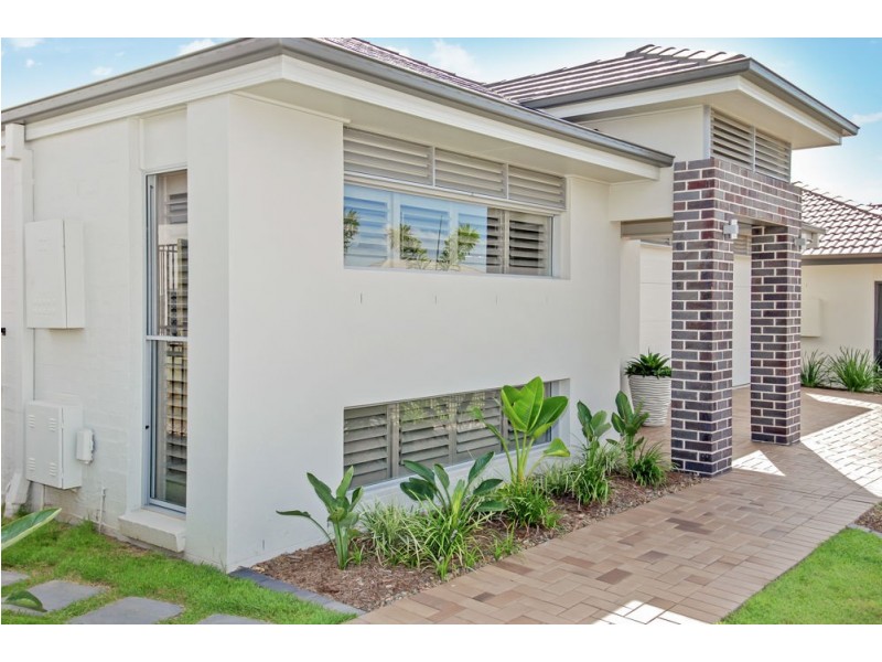 2 Moloney Place, North Lakes QLD 4509