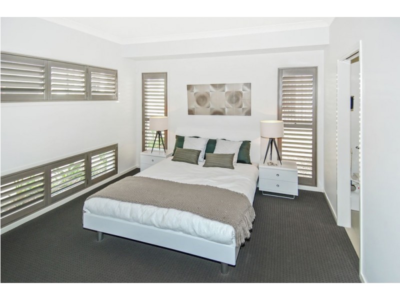 2 Moloney Place, North Lakes QLD 4509