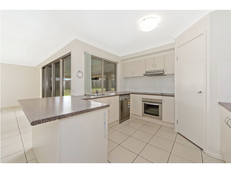 35 Highgrove Drive, Highfields QLD 4352