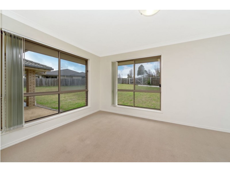 35 Highgrove Drive, Highfields QLD 4352