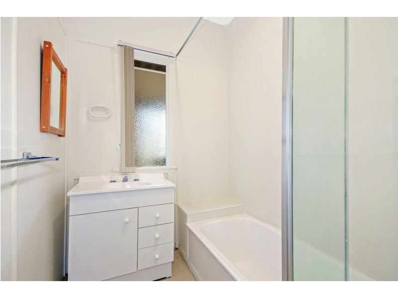 27 Minore Street, Chermside QLD 4032
