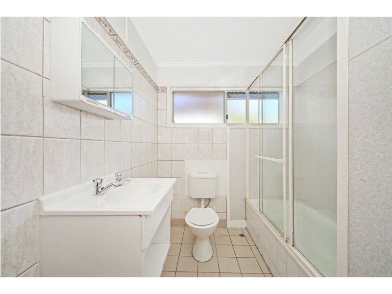 30 Falkirk Street, Stafford Heights QLD 4053