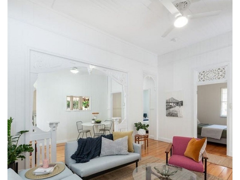 26 Dover Street, Red Hill QLD 4059