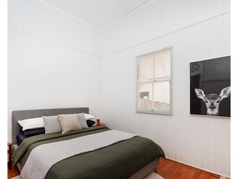 26 Dover Street, Red Hill QLD 4059