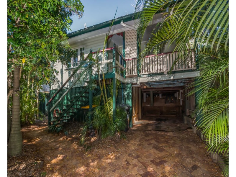 26 Dover Street, Red Hill QLD 4059