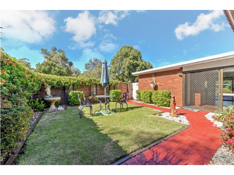 2a Rainbow Road, Highfields QLD 4352