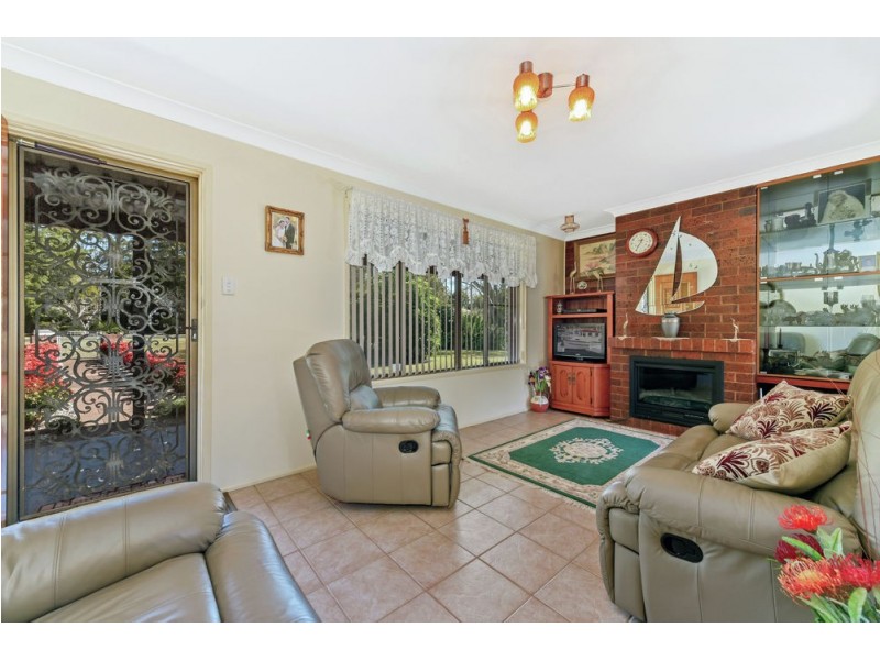 2a Rainbow Road, Highfields QLD 4352