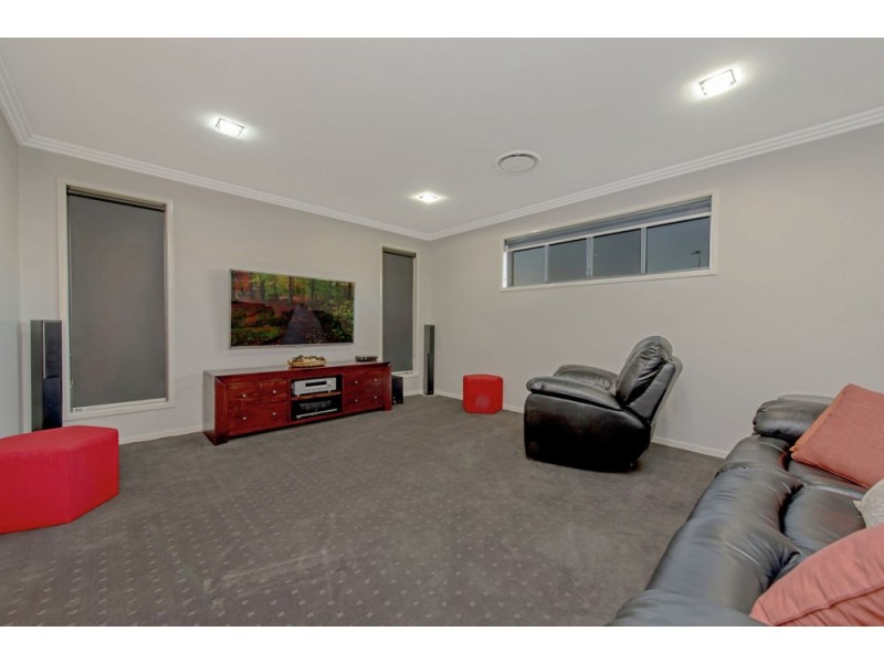 14 Plover Court, Highfields QLD 4352