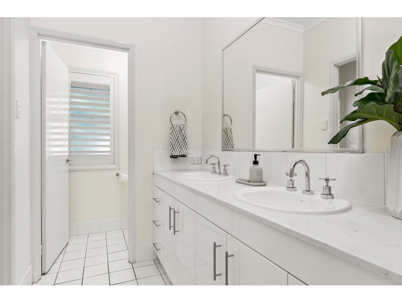 12 Gardonia Place, Albany Creek QLD 4035