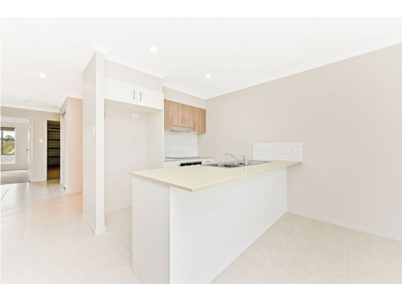 2/12 Cardamon Crescent, Glenvale QLD 4350