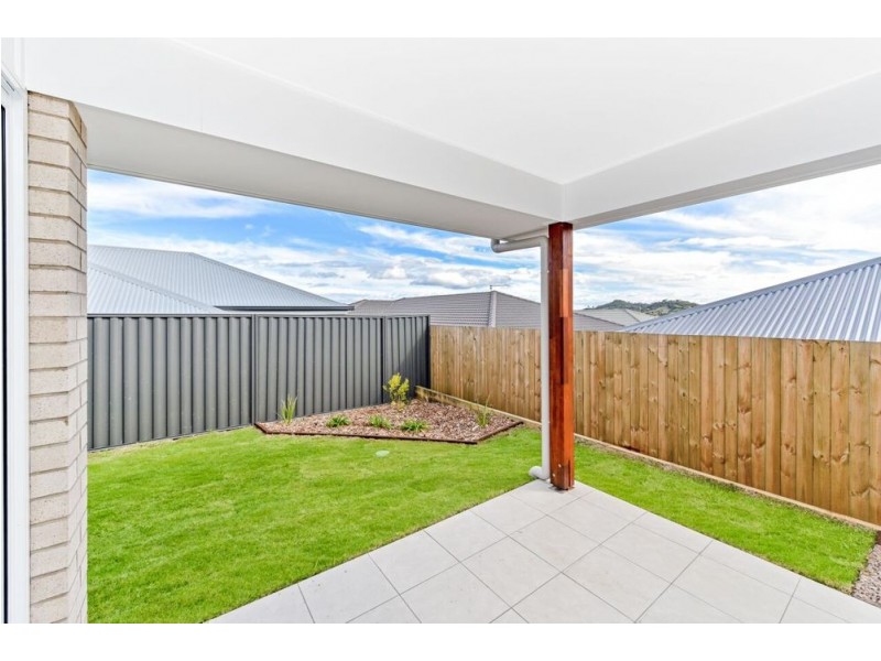 2/12 Cardamon Crescent, Glenvale QLD 4350