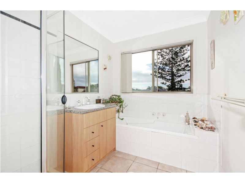 10 Myra Street, Birkdale QLD 4159