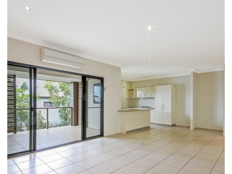 98 Thistle Street, Gordon Park QLD 4031