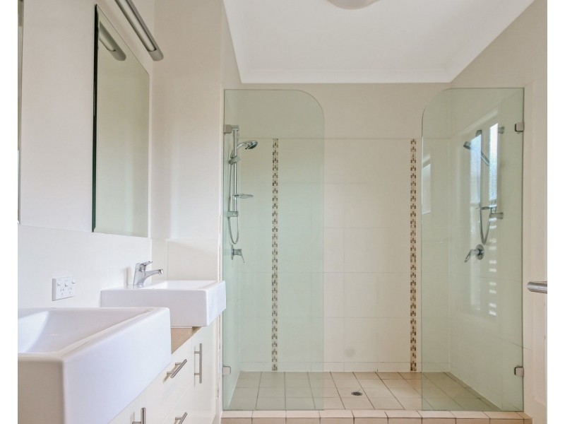 98 Thistle Street, Gordon Park QLD 4031