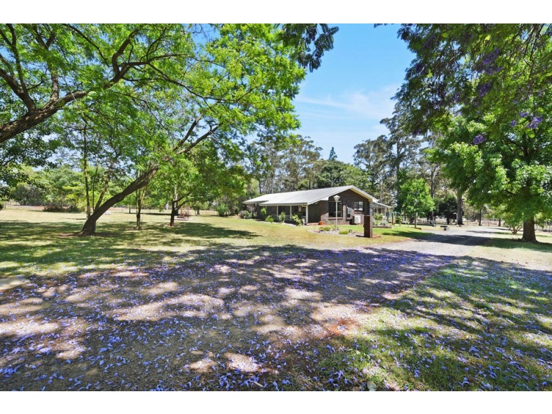 15 Evans Road, Cabarlah QLD 4352