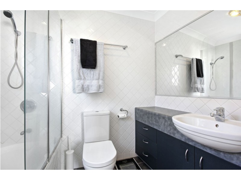 20 Gramere Avenue, Ashgrove QLD 4060