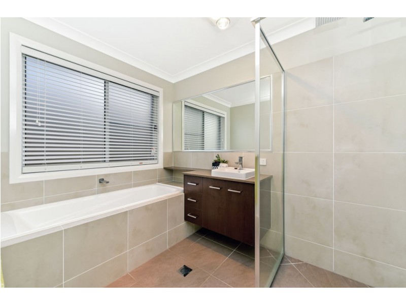 55 Sportsman Drive, Kleinton QLD 4352