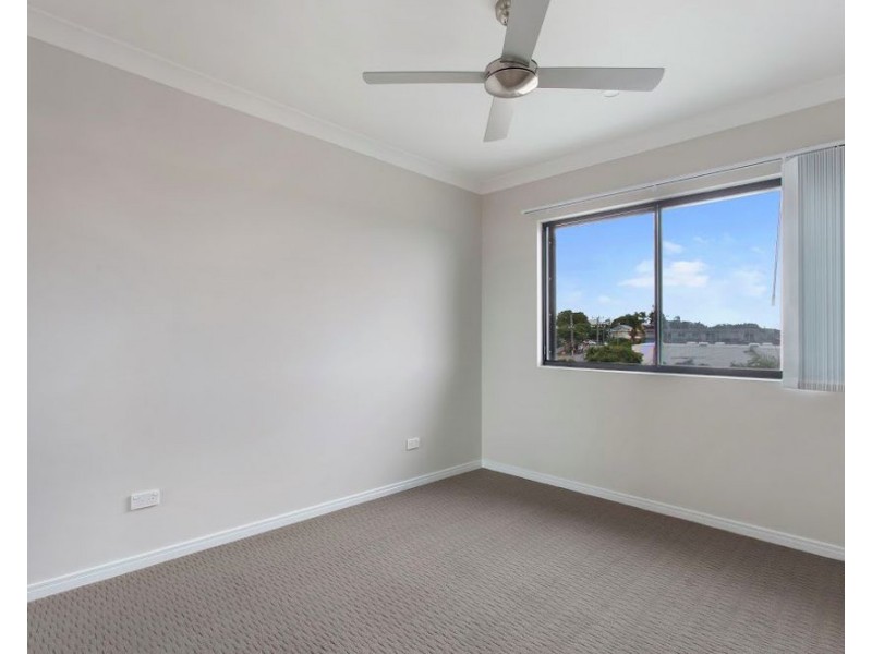 2/9 Nieppe St, Kedron QLD 4031